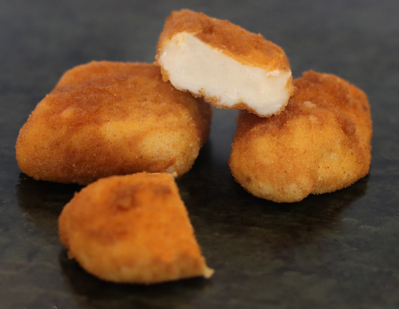 Croquetas-de-queso-con-mermelada-de-frambuesa